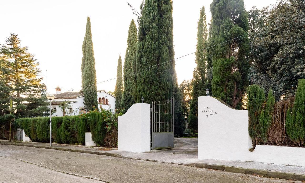 Masía Can Manent del Bosc S XVIII Santa Eulalia de Ronsaná Exterior foto