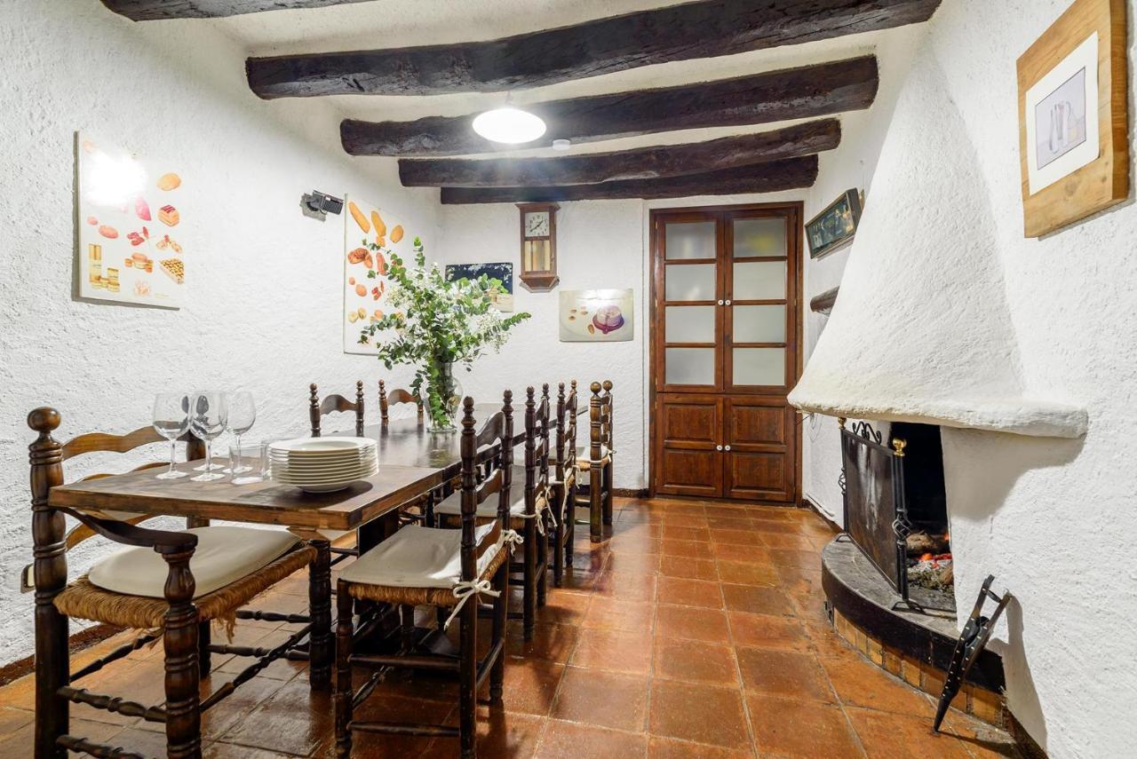 Masía Can Manent del Bosc S XVIII Santa Eulalia de Ronsaná Exterior foto