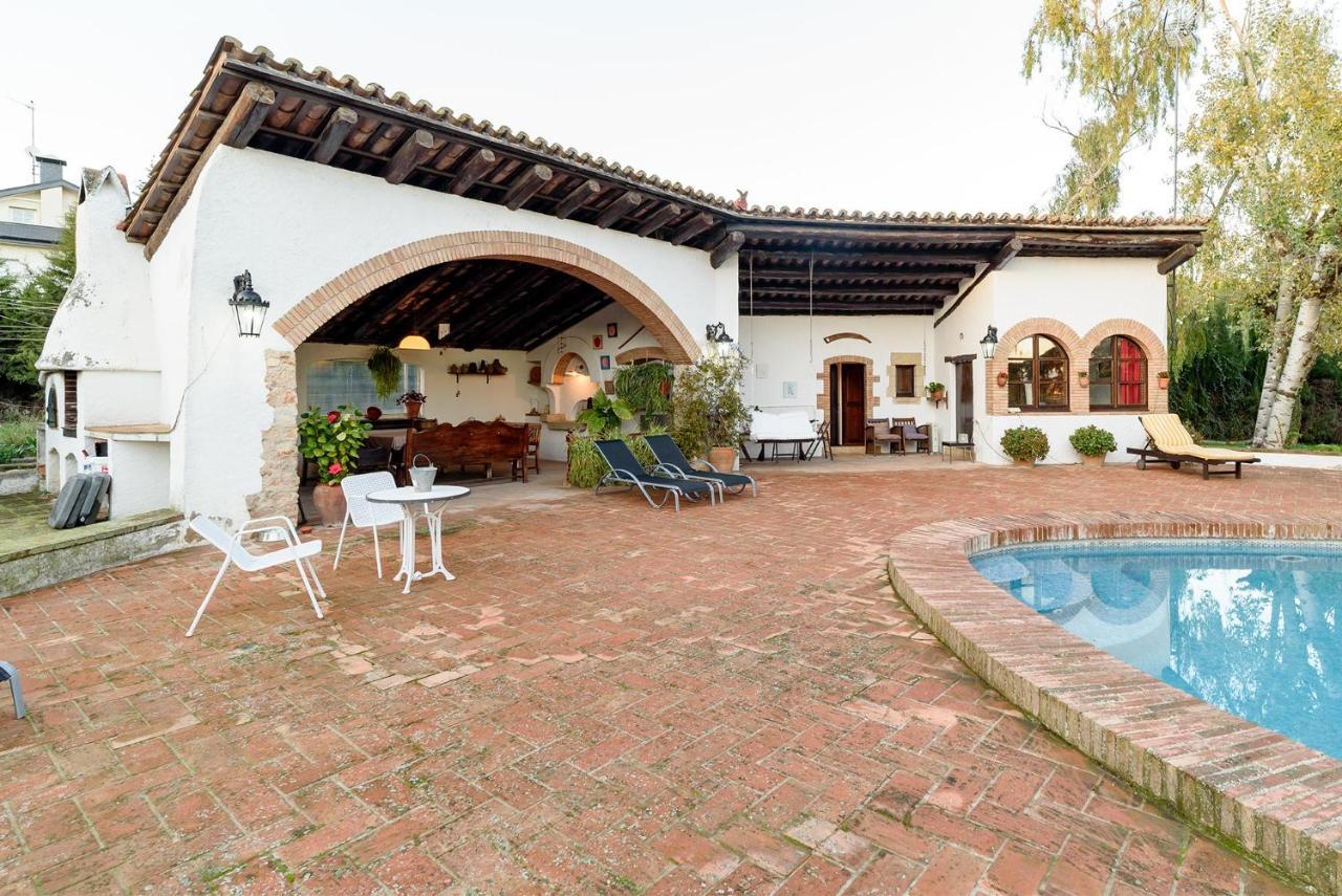 Masía Can Manent del Bosc S XVIII Santa Eulalia de Ronsaná Exterior foto