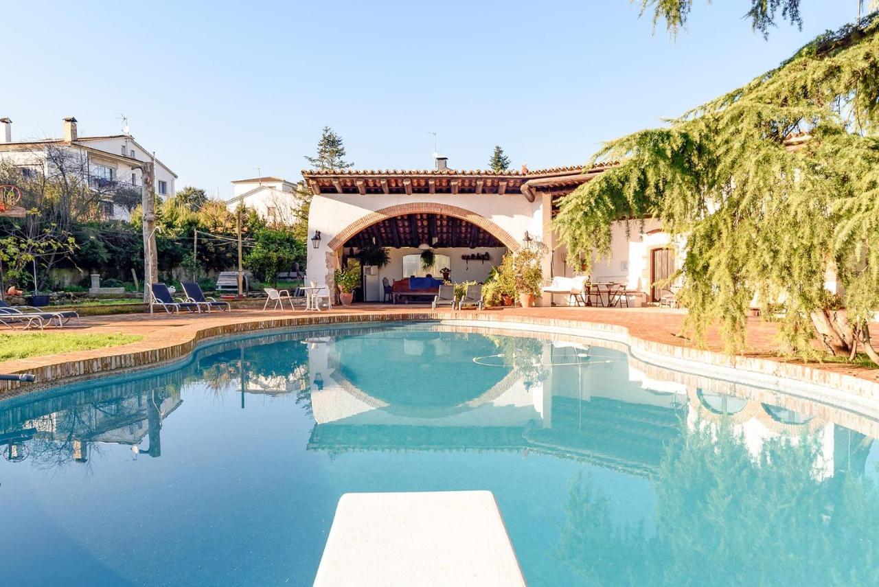 Masía Can Manent del Bosc S XVIII Santa Eulalia de Ronsaná Exterior foto