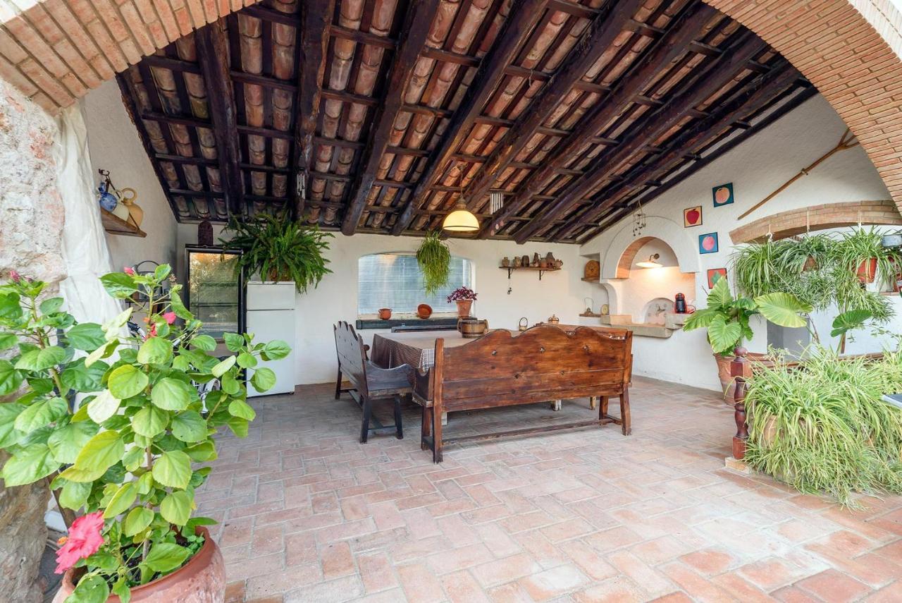 Masía Can Manent del Bosc S XVIII Santa Eulalia de Ronsaná Exterior foto